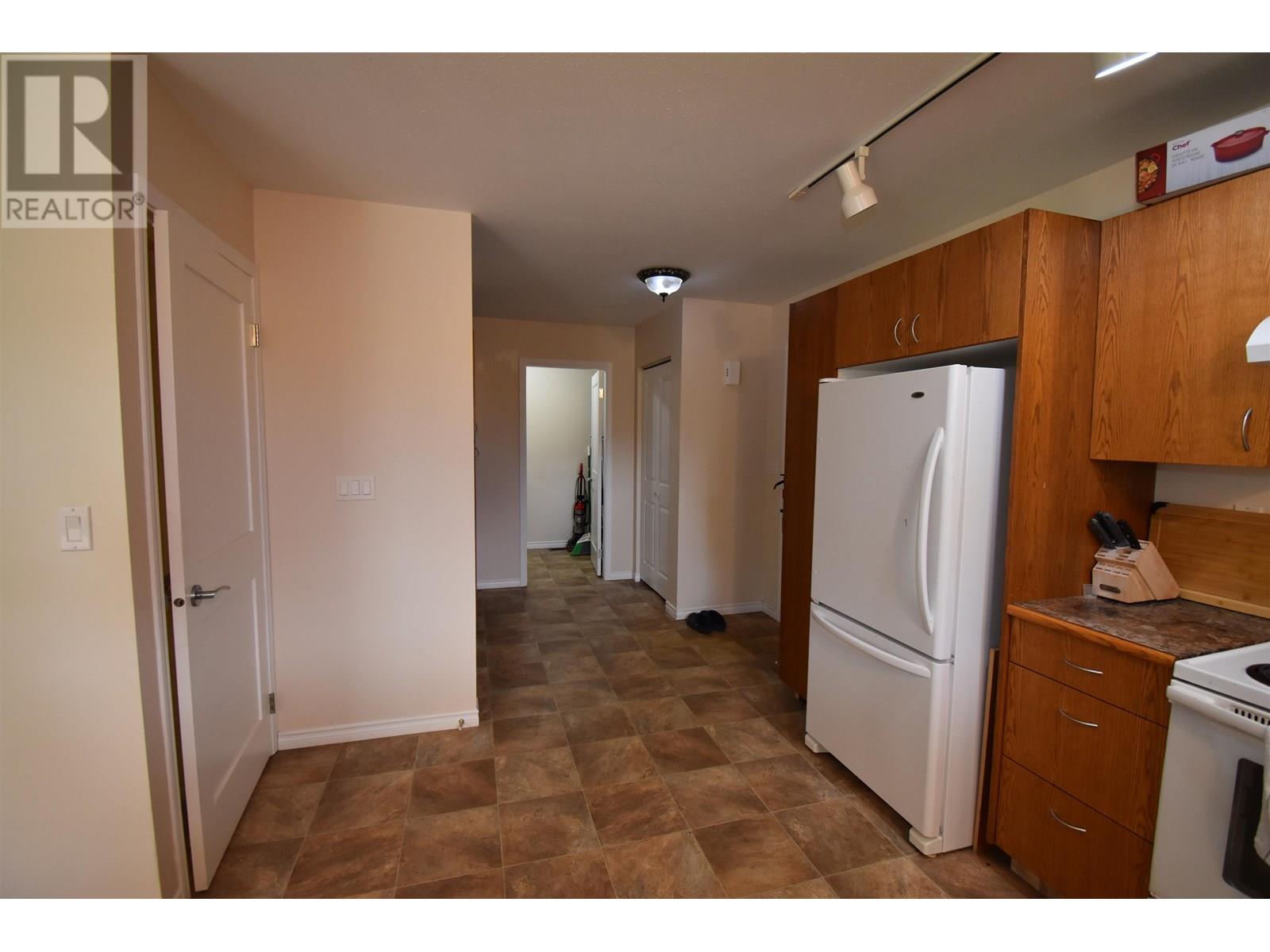 4815 STRATHERN ROAD, Hazelton