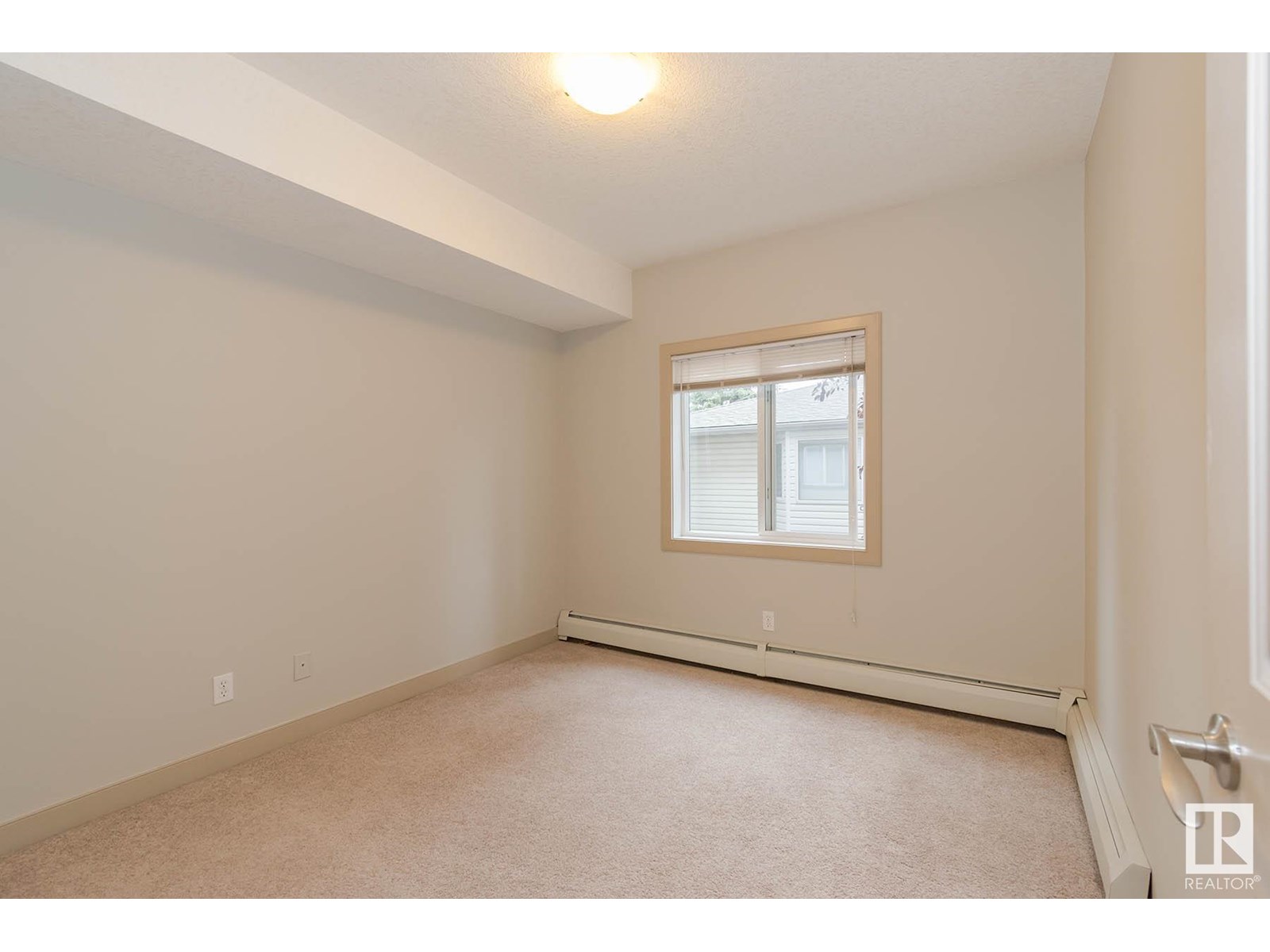 Photo 21 of 205 4415 48 St, Leduc AB