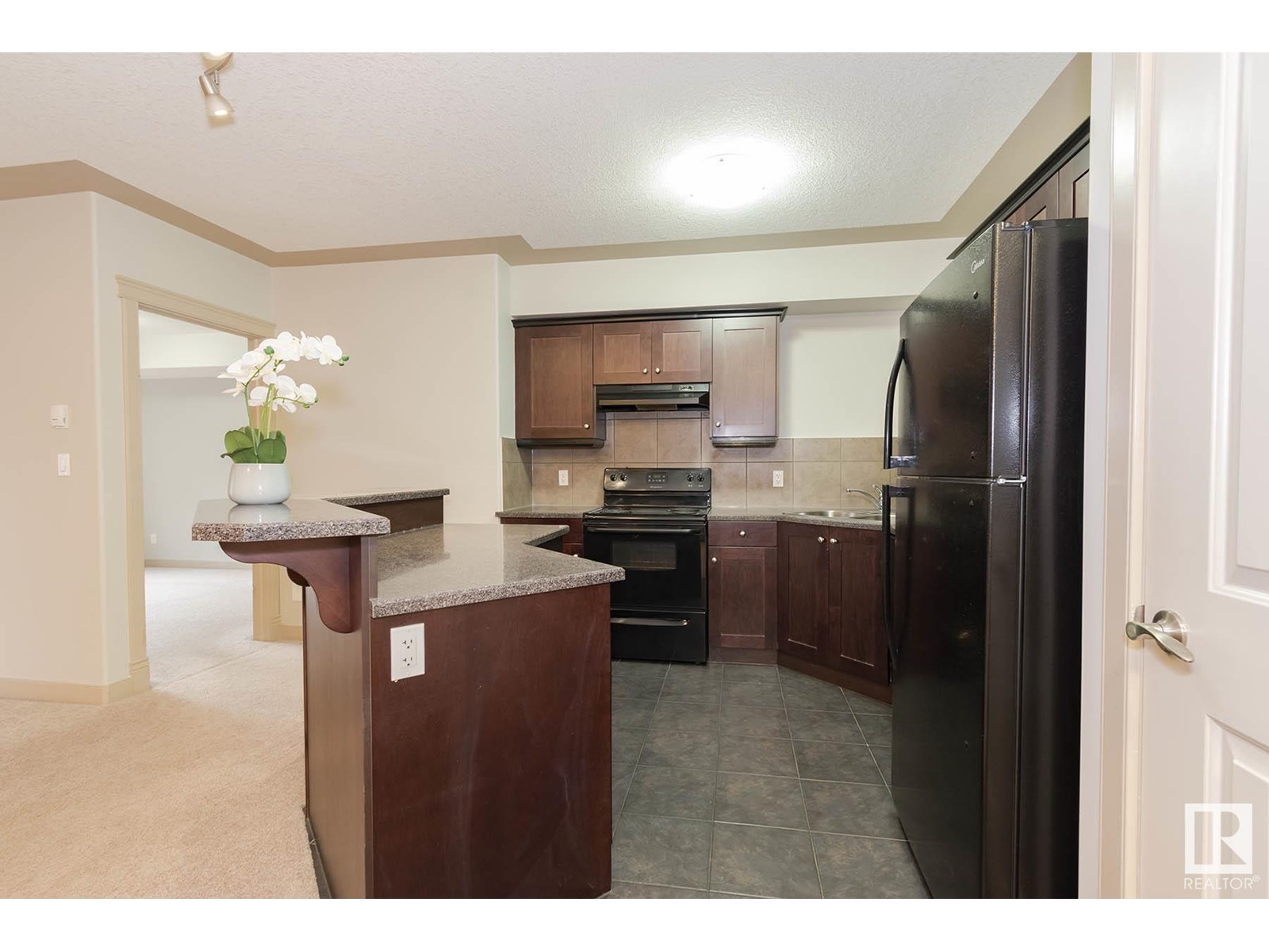 Photo 4 of 205 4415 48 St, Leduc AB