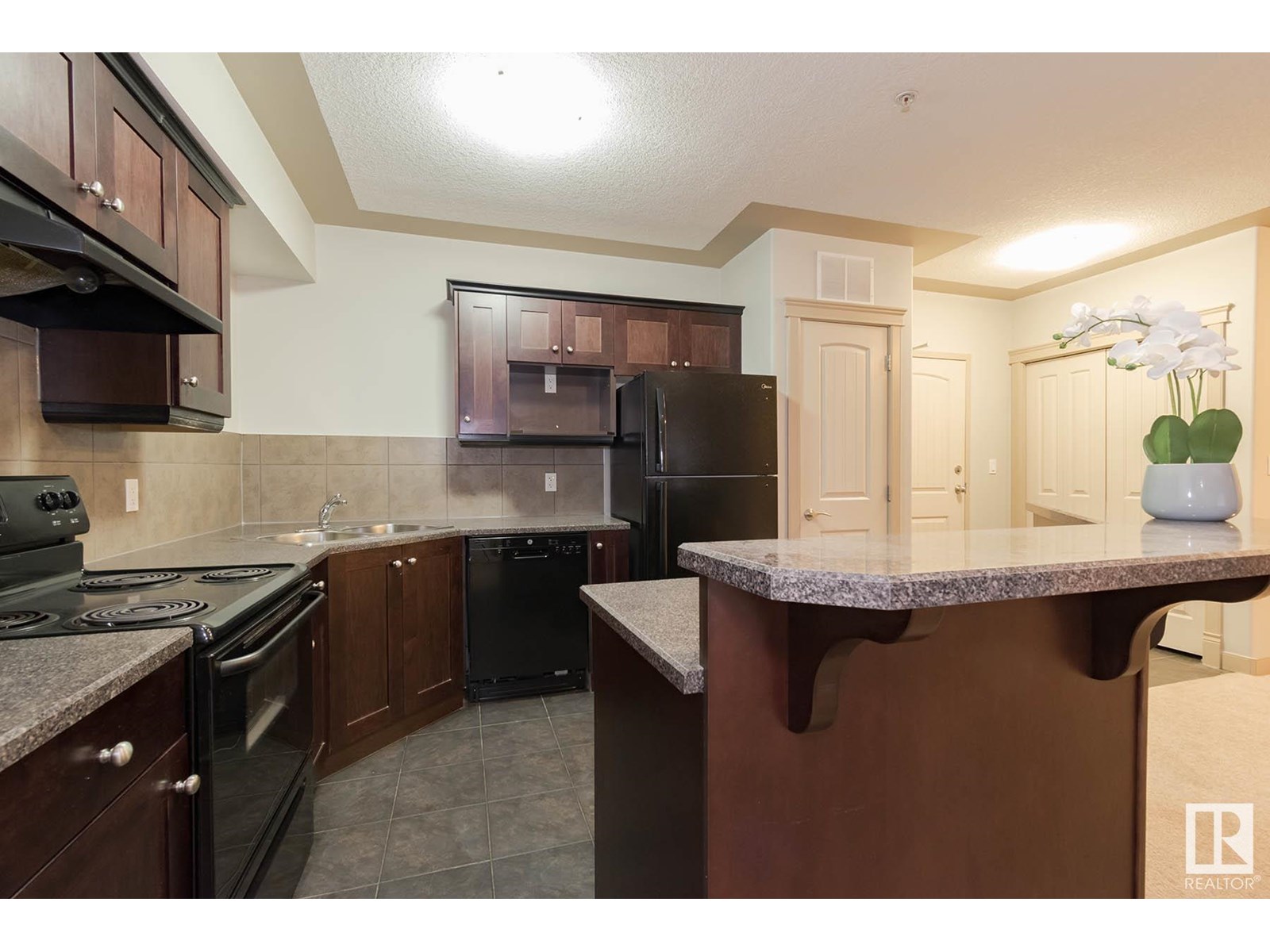 Photo 6 of 205 4415 48 St, Leduc AB