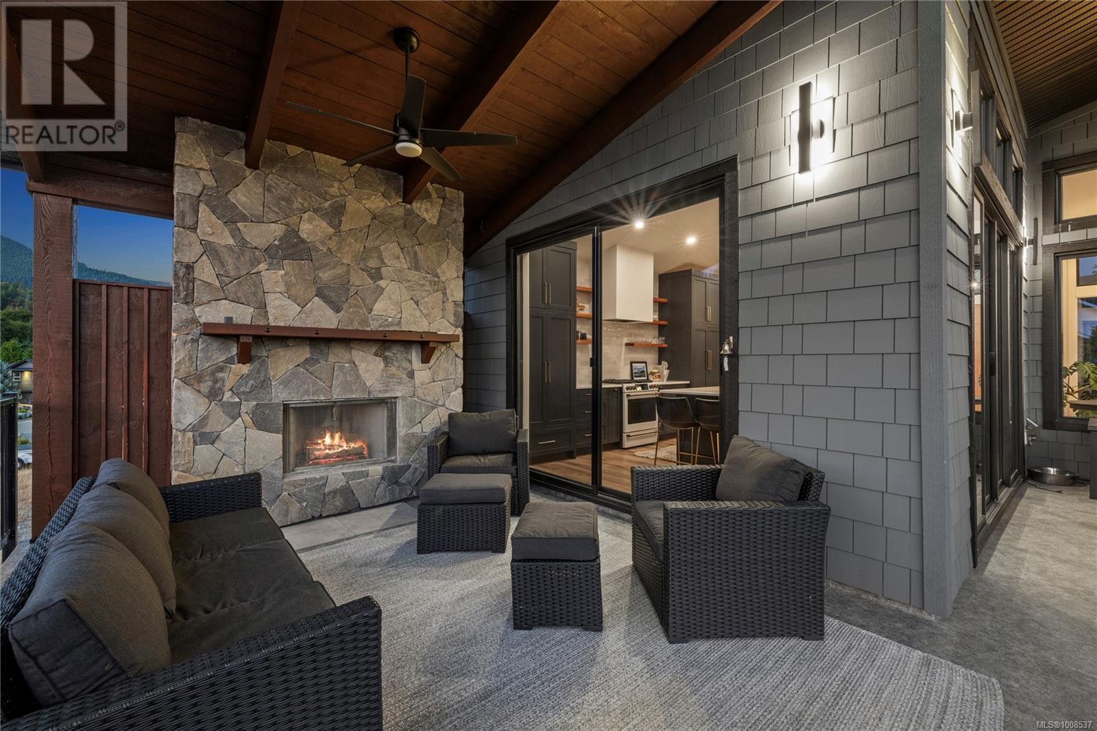 9389 Lakefront Rise, Lake Cowichan