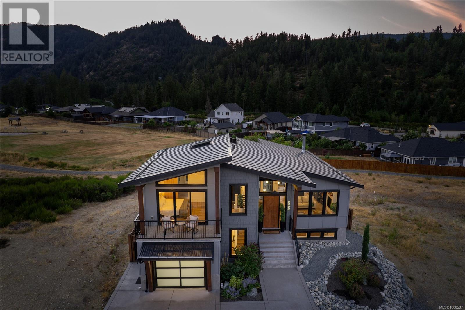 9389 Lakefront Rise, Lake Cowichan