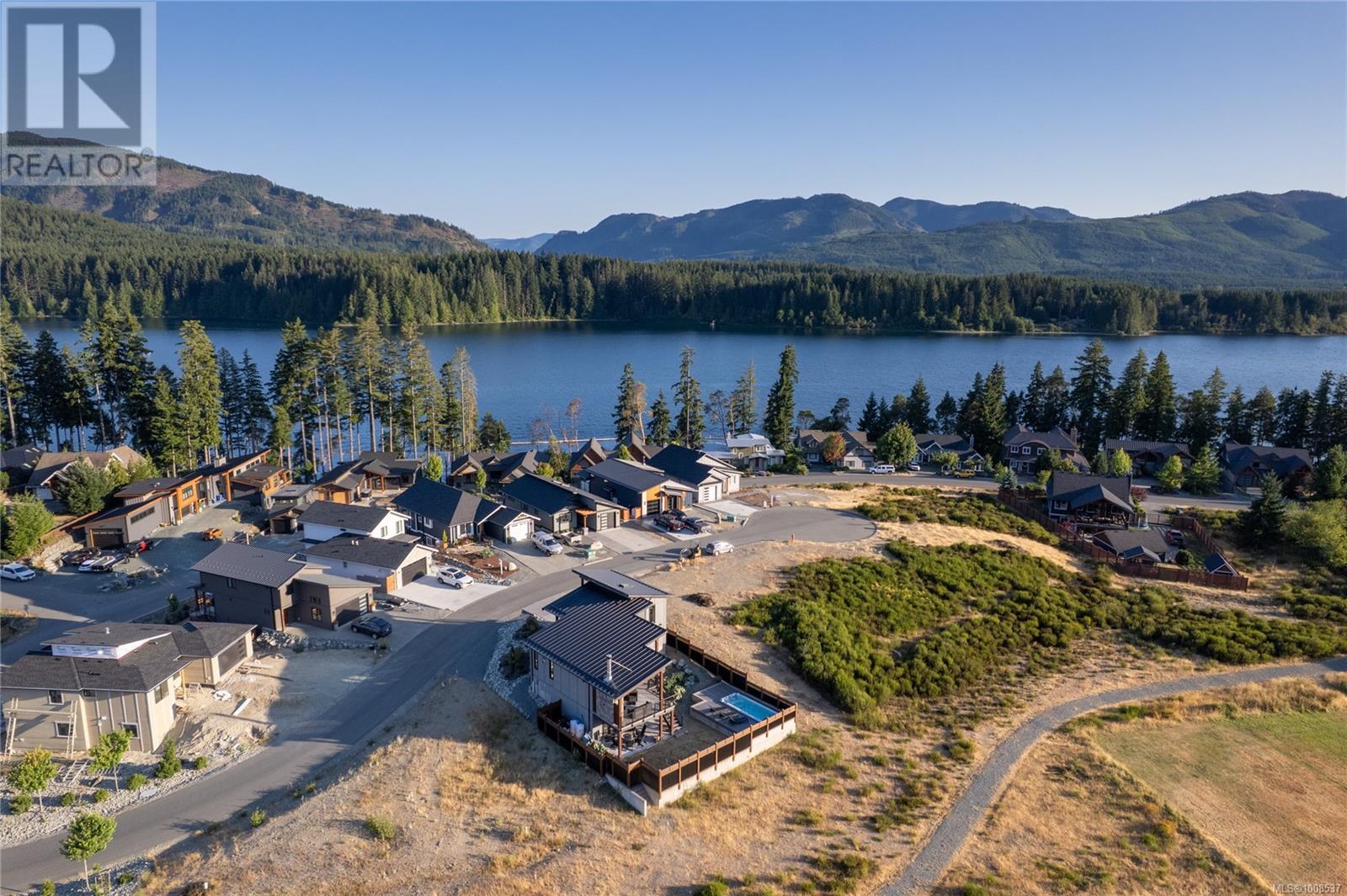 9389 Lakefront Rise, Lake Cowichan