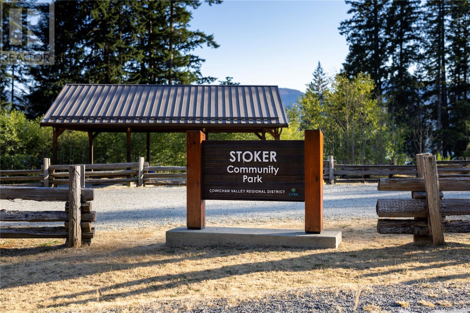 9389 Lakefront Rise, Lake Cowichan