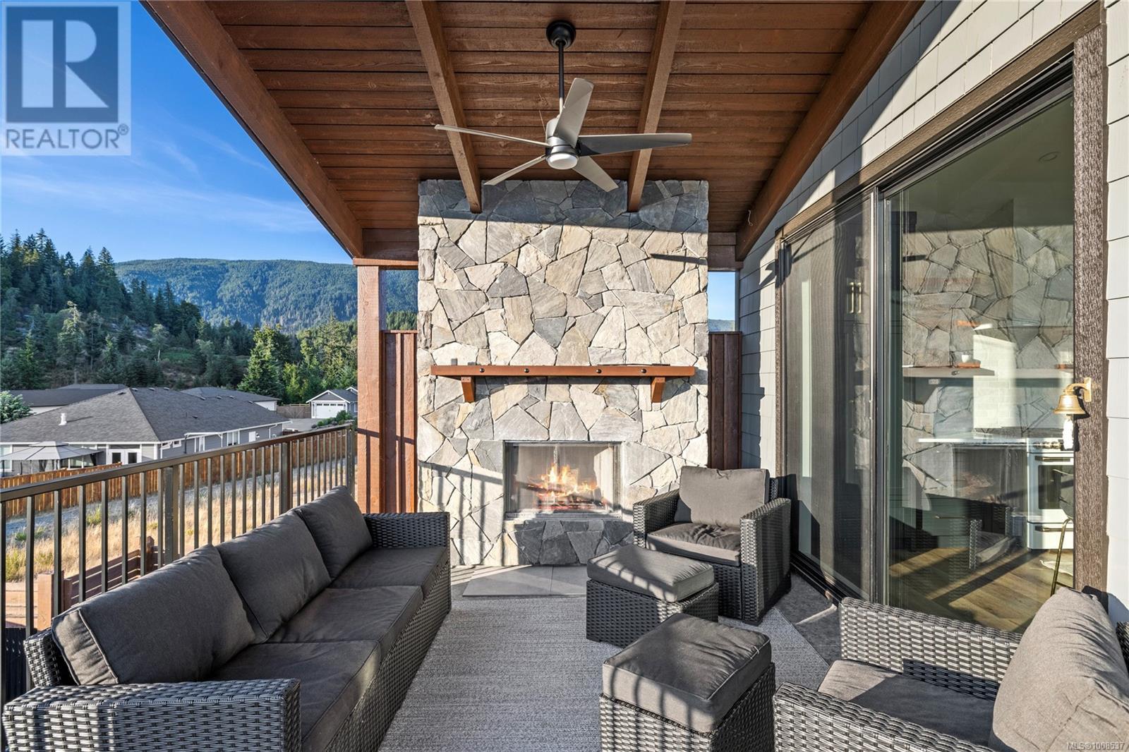 9389 Lakefront Rise, Lake Cowichan