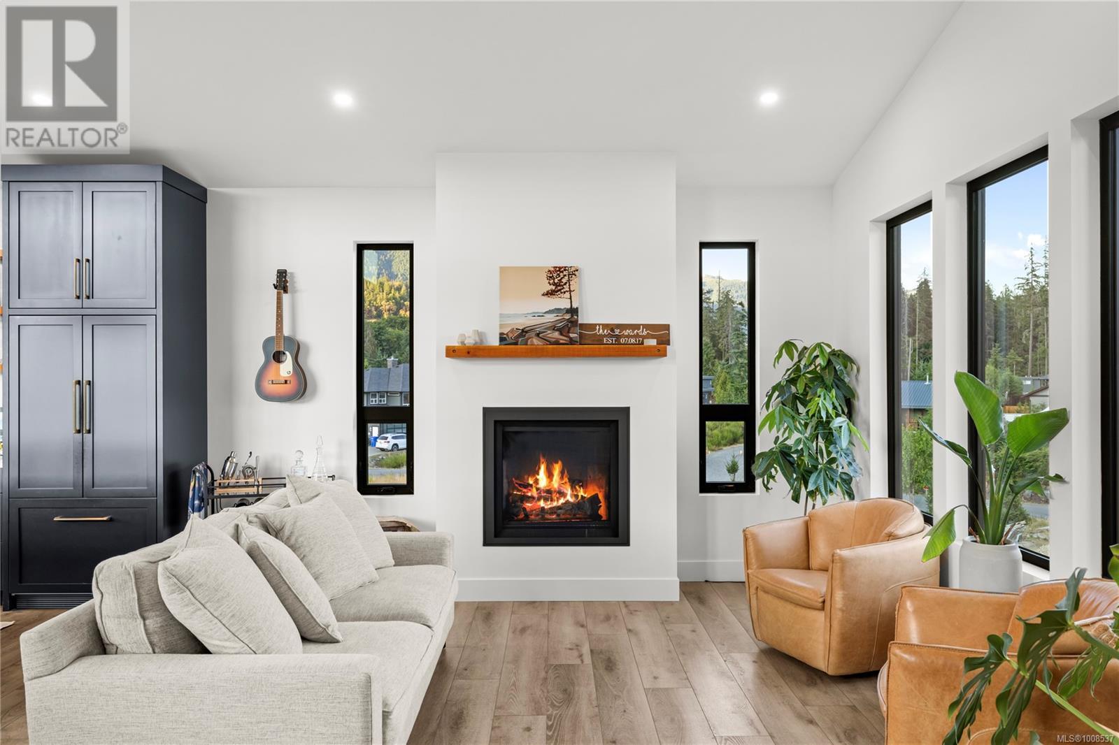 9389 Lakefront Rise, Lake Cowichan
