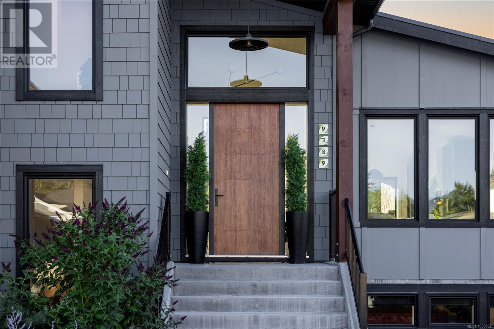 9389 Lakefront Rise, Lake Cowichan