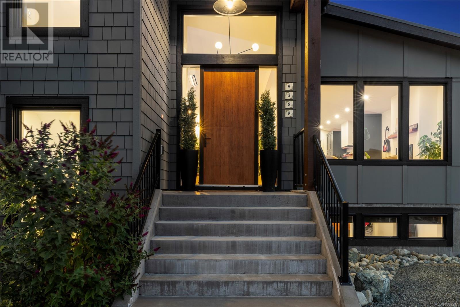 9389 Lakefront Rise, Lake Cowichan