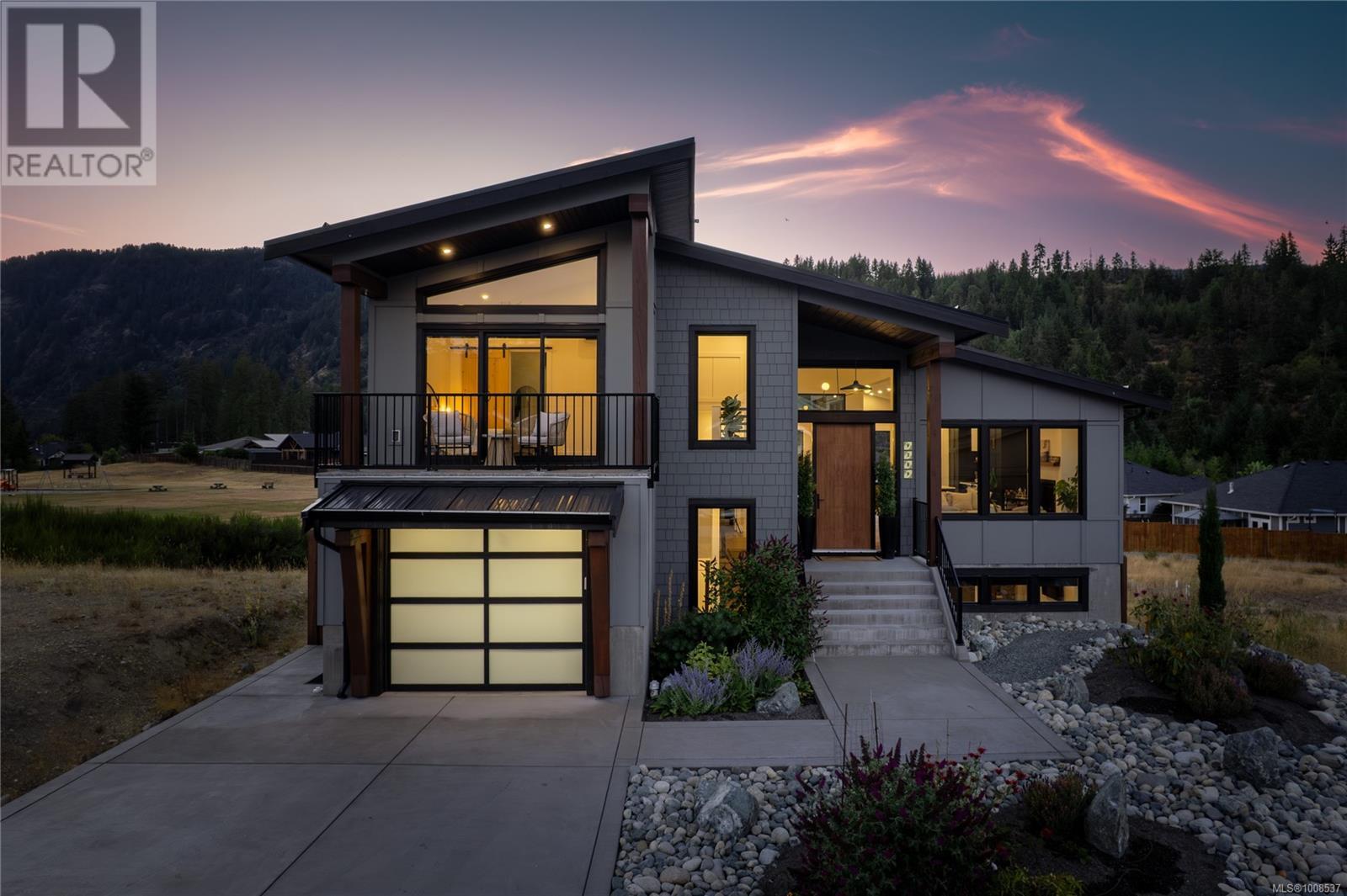 9389 Lakefront Rise, Lake Cowichan