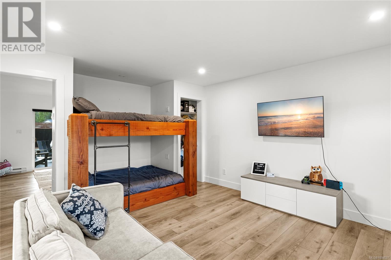 9389 Lakefront Rise, Lake Cowichan