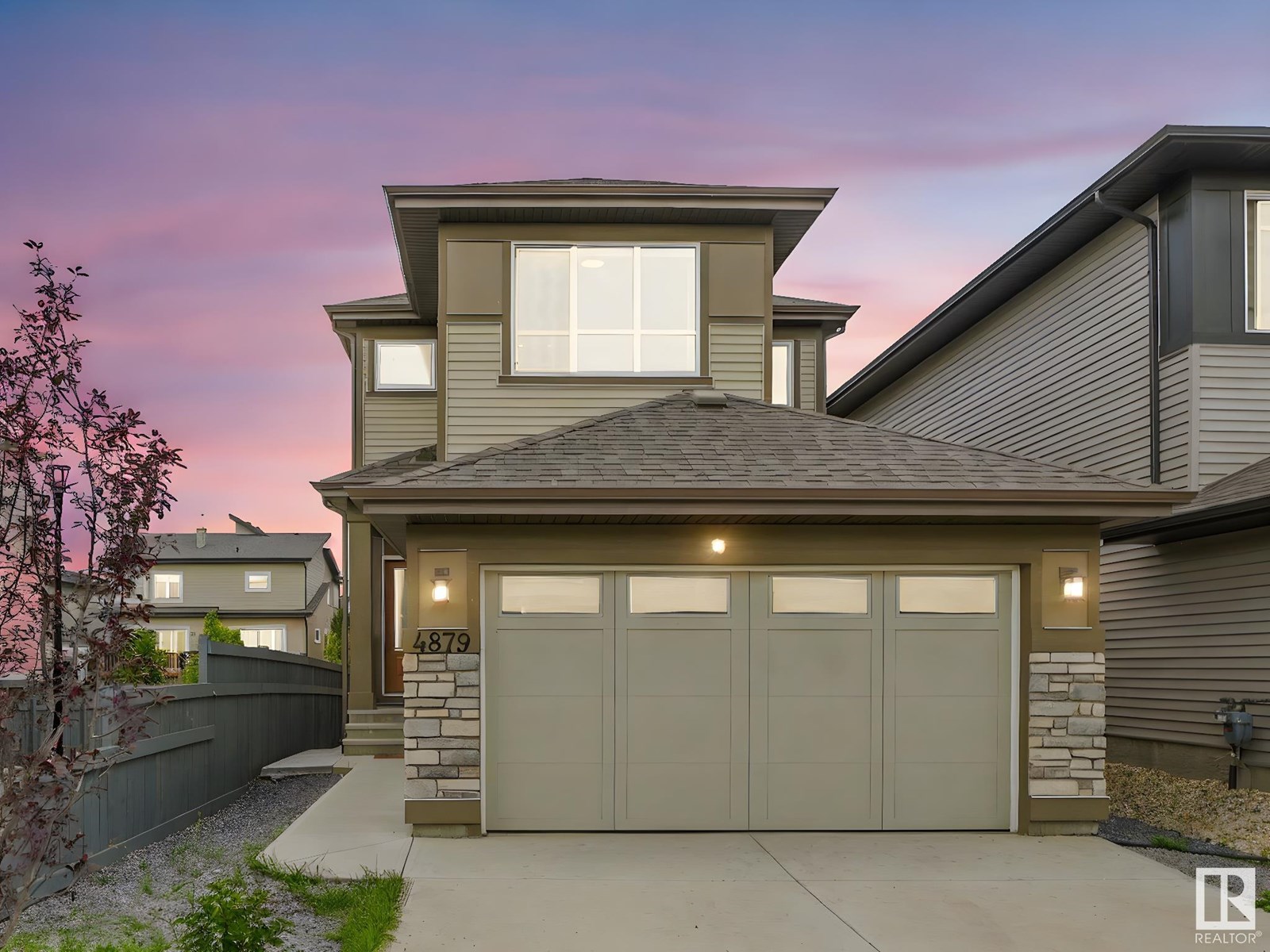 Photo 1 of 4879 Kinney Rd Sw, Edmonton AB