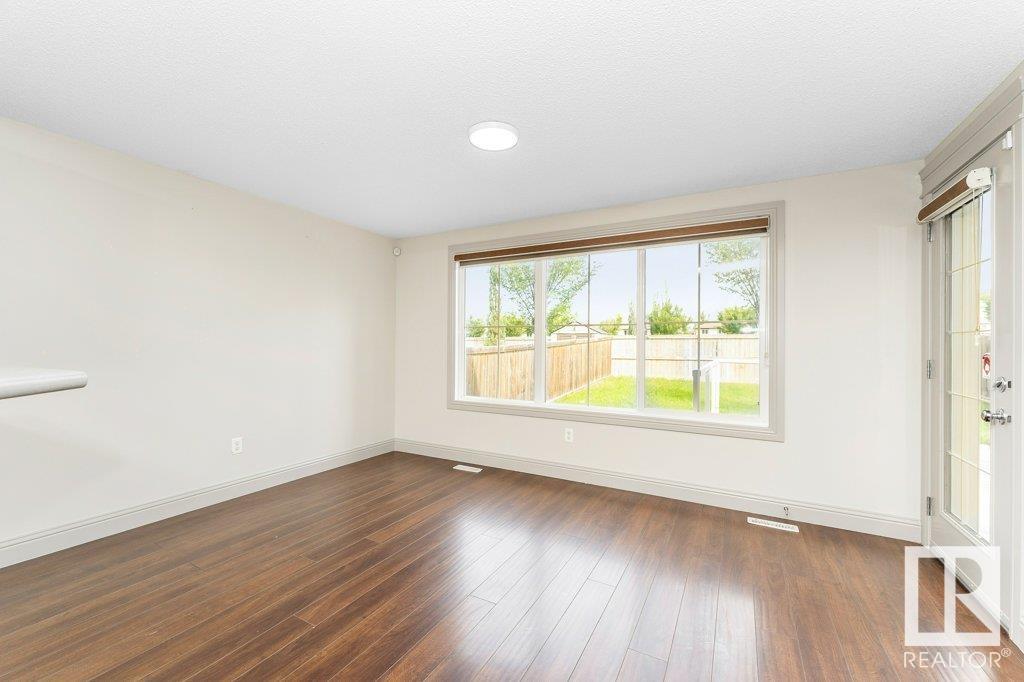 Photo 13 of 6116 10 Av Sw, Edmonton AB