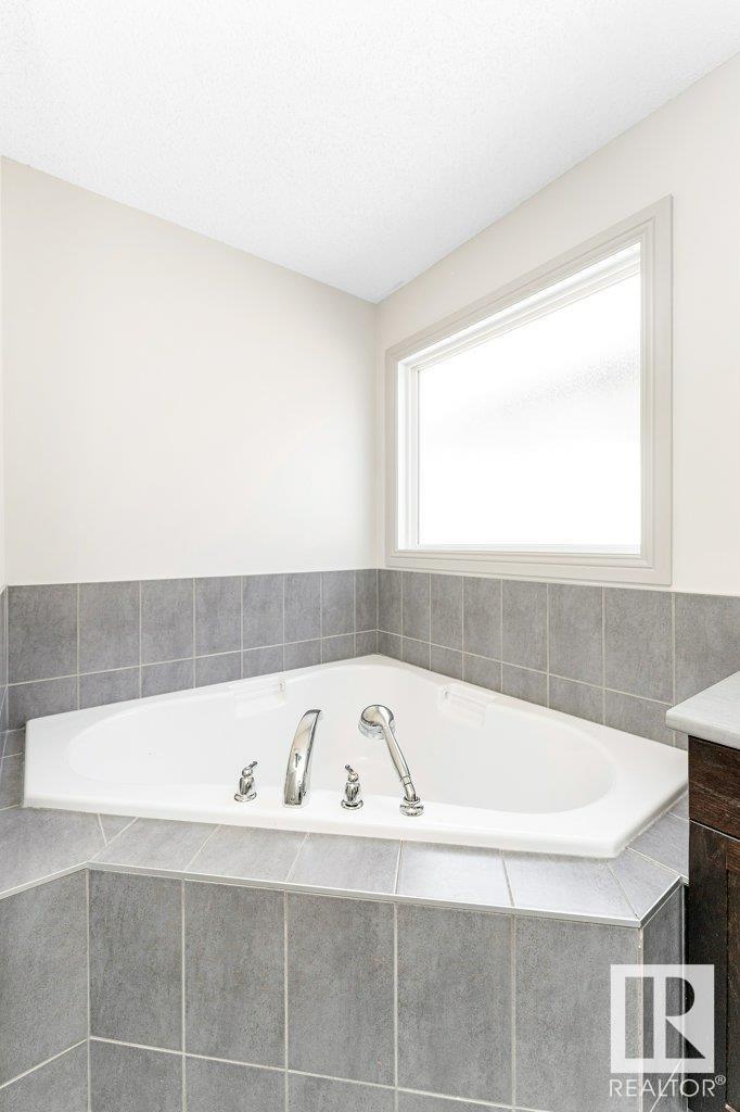 Photo 33 of 6116 10 Av Sw, Edmonton AB