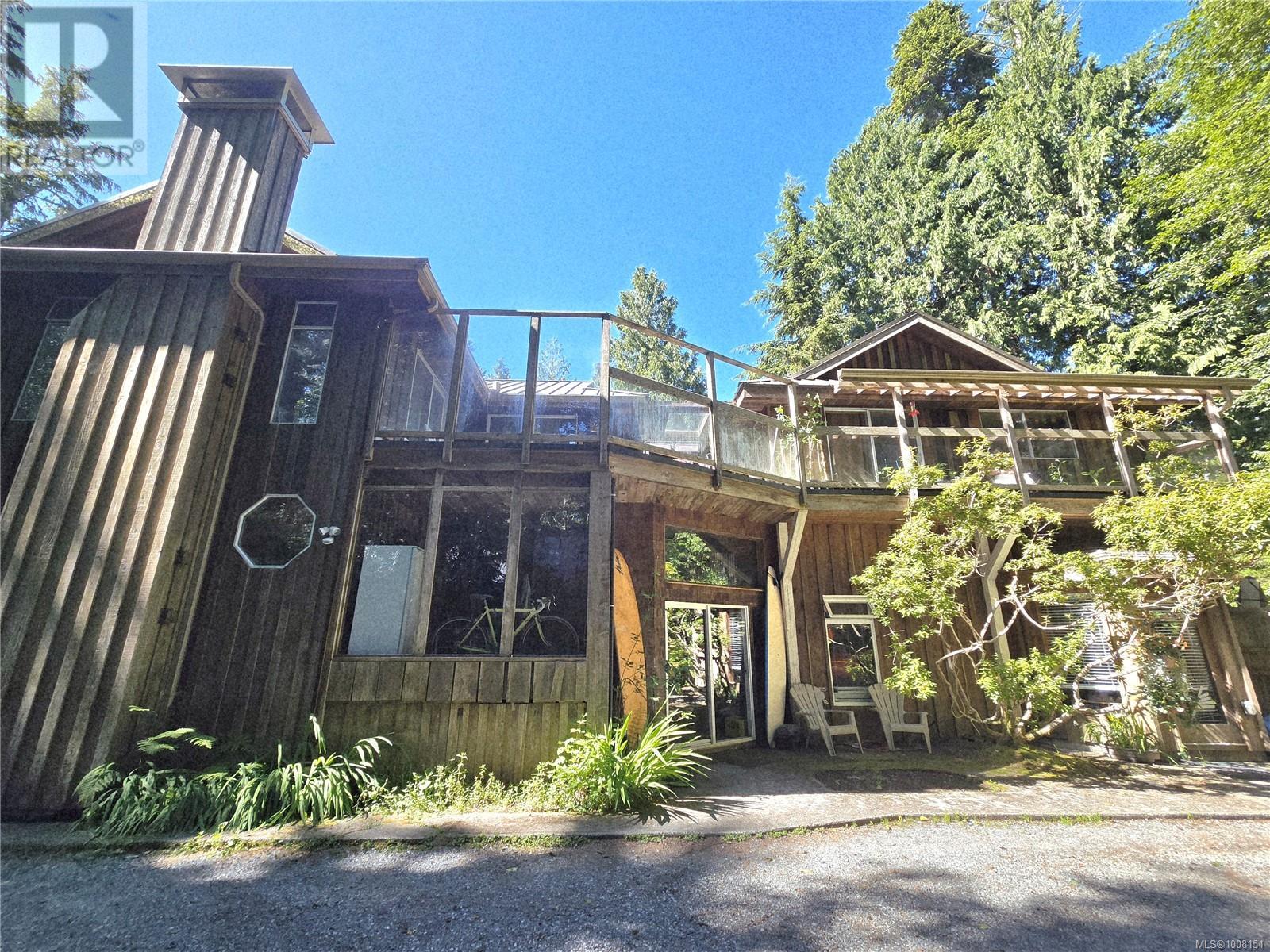 1294 Lynn Rd, Tofino