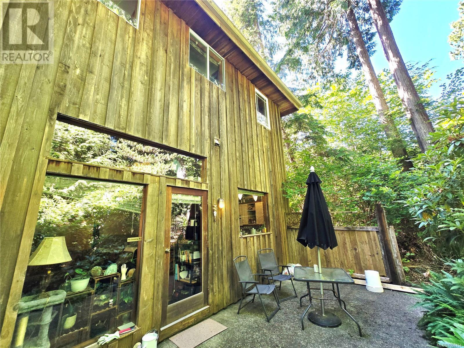 1294 Lynn Rd, Tofino