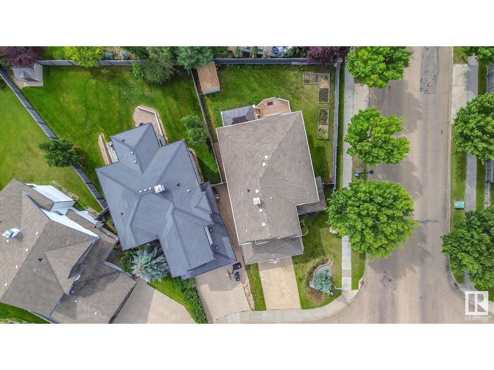 Photo 5 of 5115 Terwillegar Bv Nw, Edmonton AB