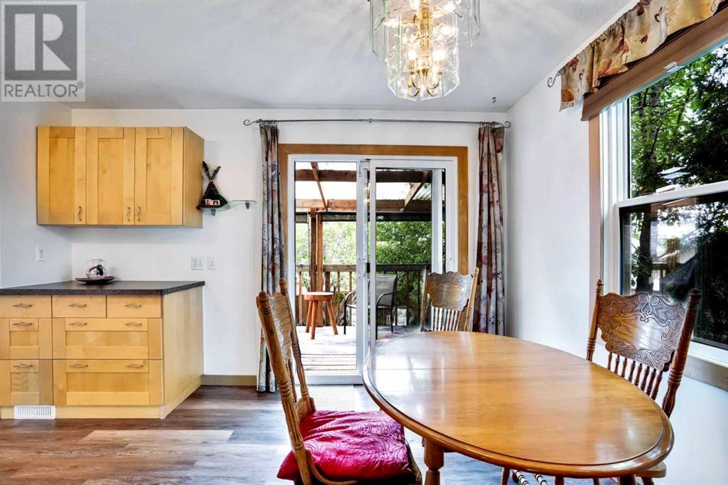 Single Family House Bi-level for Sale in  Rundleson Way NE Rundle Calgary 