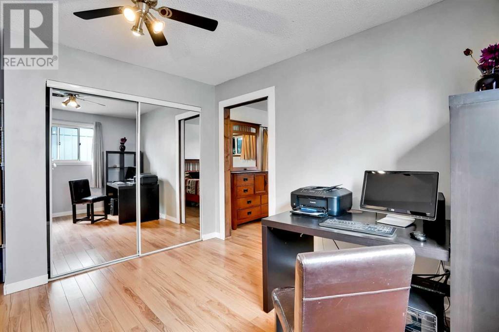 Single Family House Bi-level for Sale in  Rundleson Way NE Rundle Calgary 