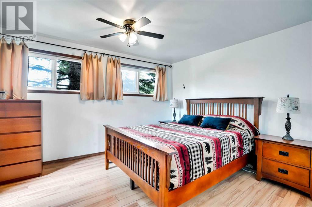 Single Family House Bi-level for Sale in  Rundleson Way NE Rundle Calgary 