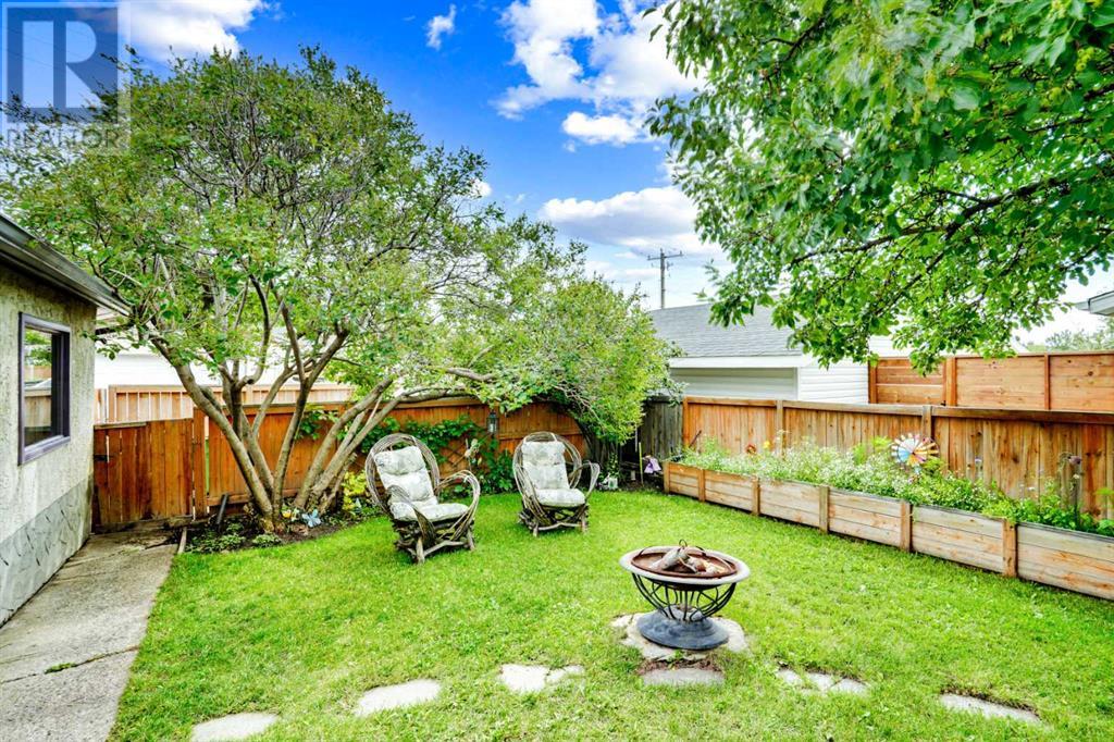 Single Family House Bi-level for Sale in  Rundleson Way NE Rundle Calgary 