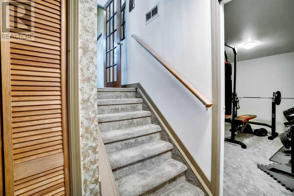 Single Family House Bi-level for Sale in  Rundleson Way NE Rundle Calgary 