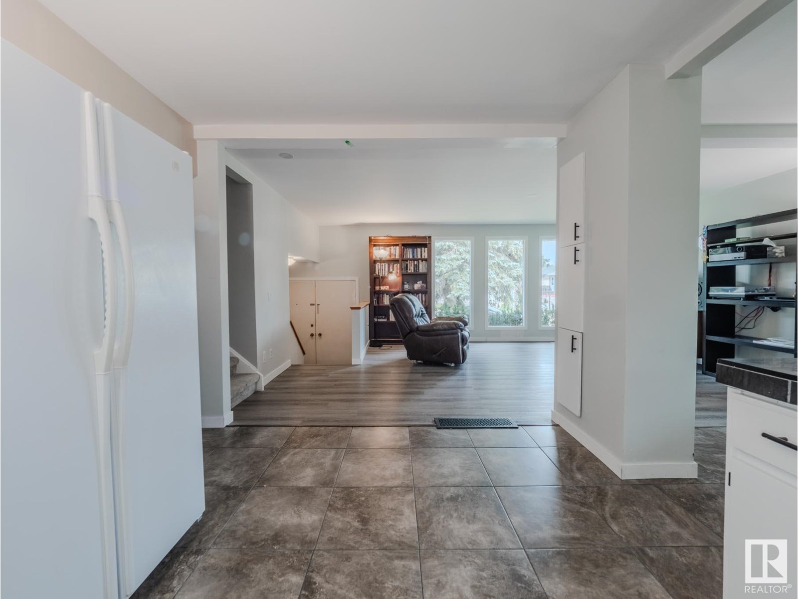 Photo 13 of 32 Garfield Cr, Sherwood Park AB