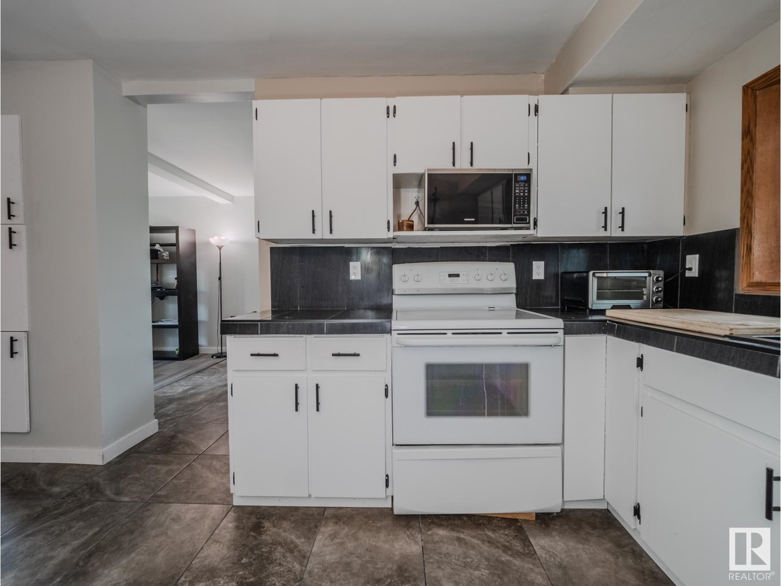 Photo 38 of 32 Garfield Cr, Sherwood Park AB