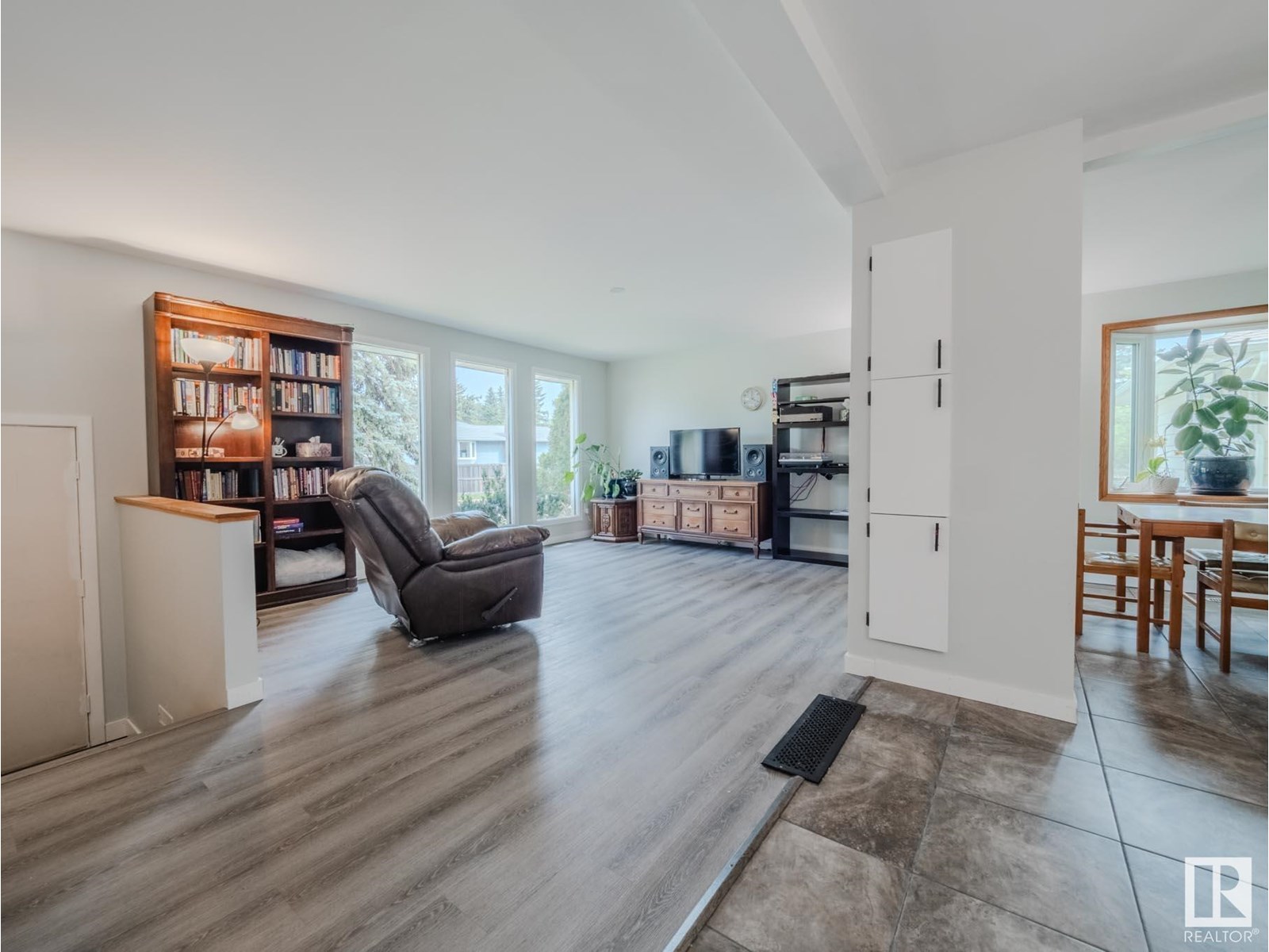Photo 57 of 32 Garfield Cr, Sherwood Park AB