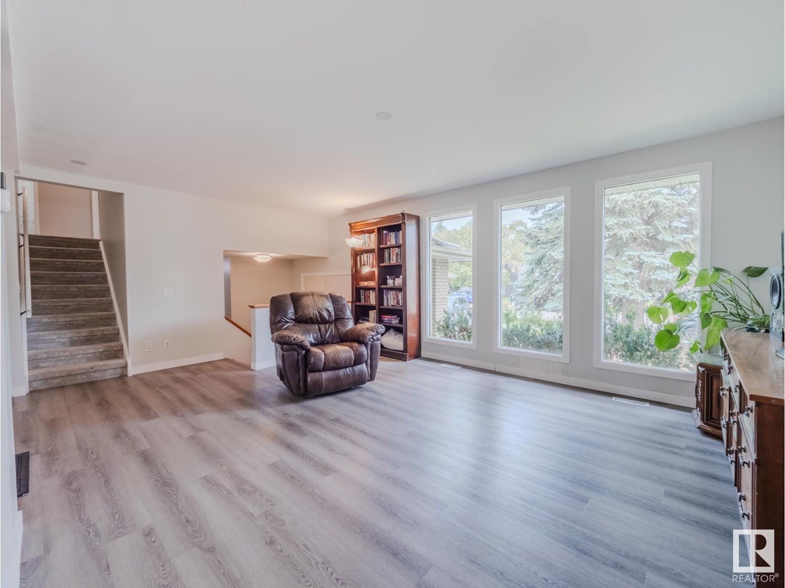Photo 7 of 32 Garfield Cr, Sherwood Park AB