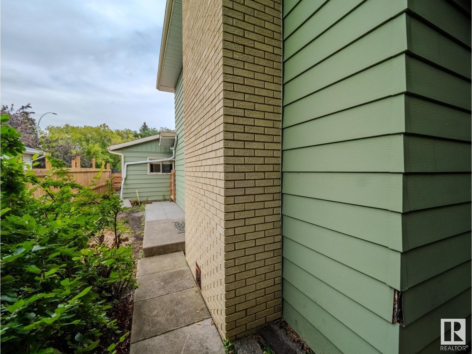 Photo 64 of 32 Garfield Cr, Sherwood Park AB