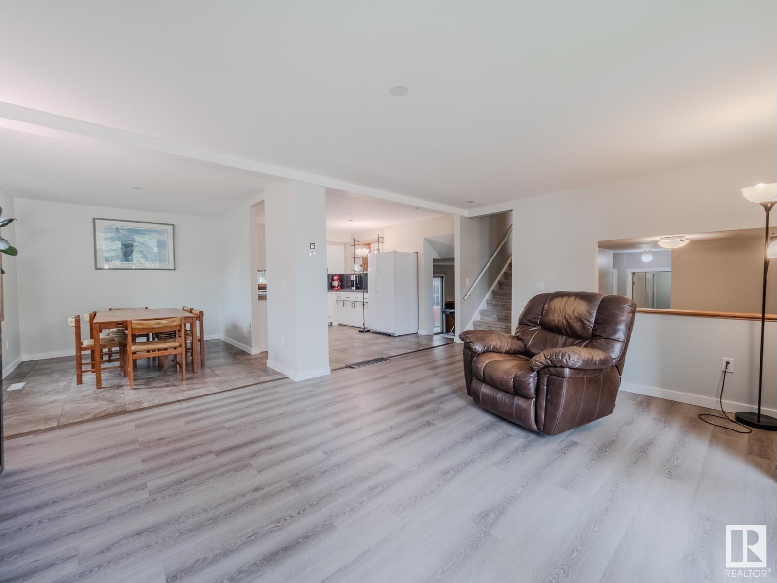 Photo 27 of 32 Garfield Cr, Sherwood Park AB