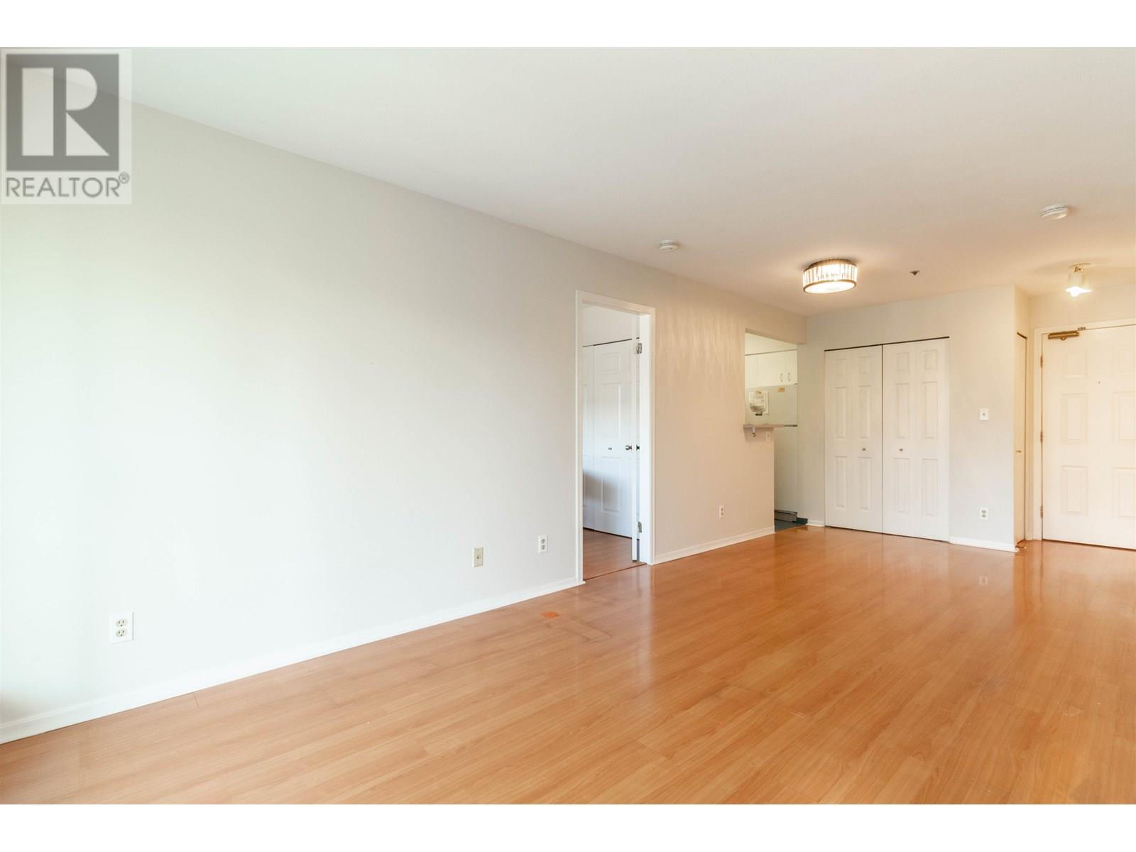 Photo 3 of 205 2238 Eton Street, Vancouver BC
