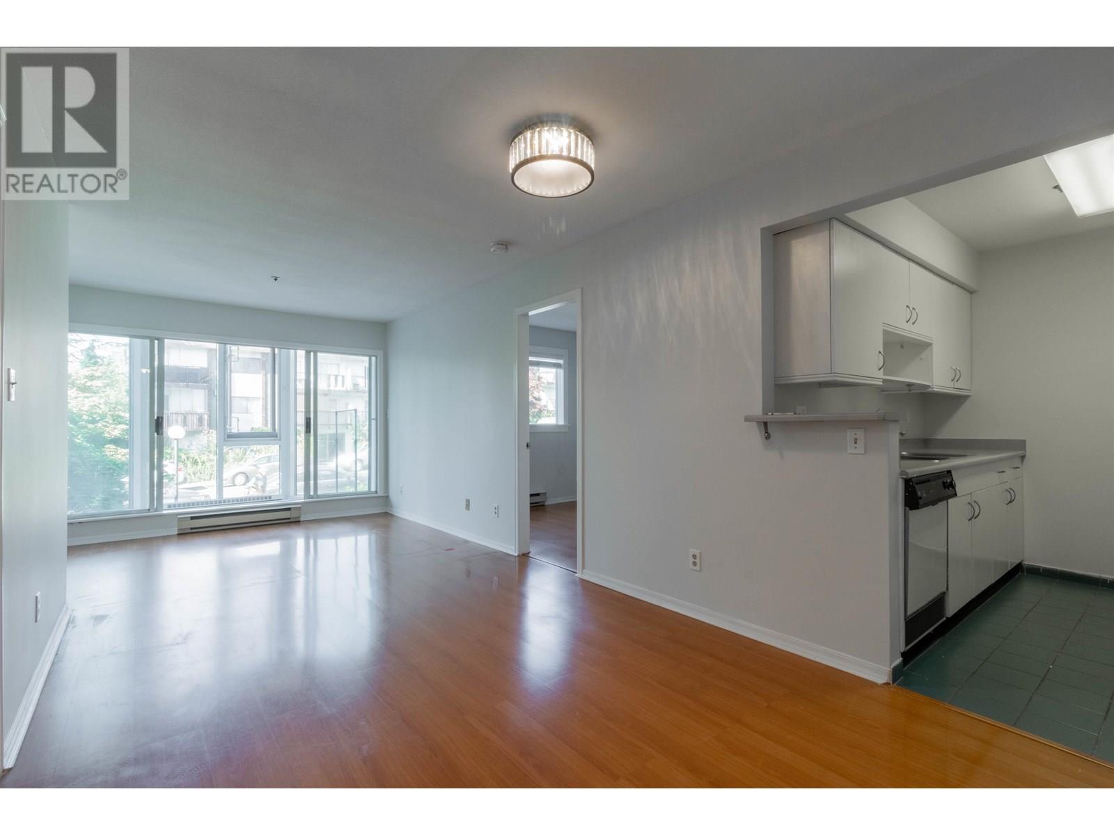 Photo 5 of 205 2238 Eton Street, Vancouver BC