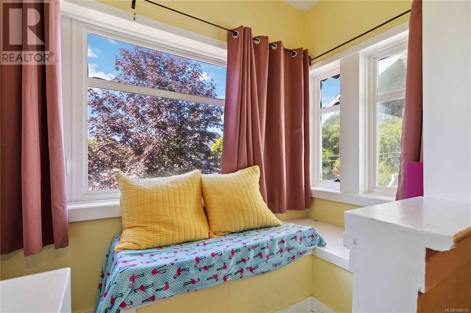 Photo 15 of 354 Berwick St, Victoria BC