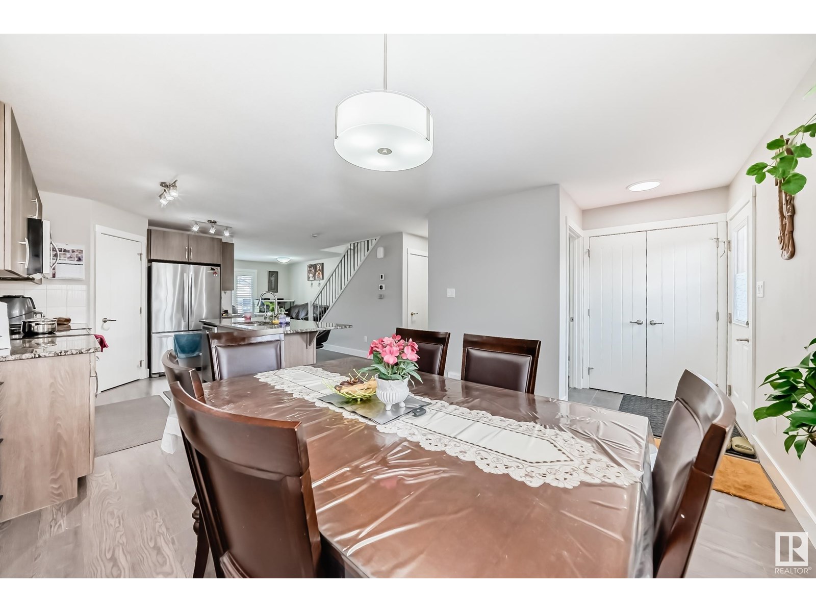 Photo 11 of 1532 21 St Nw, Edmonton AB
