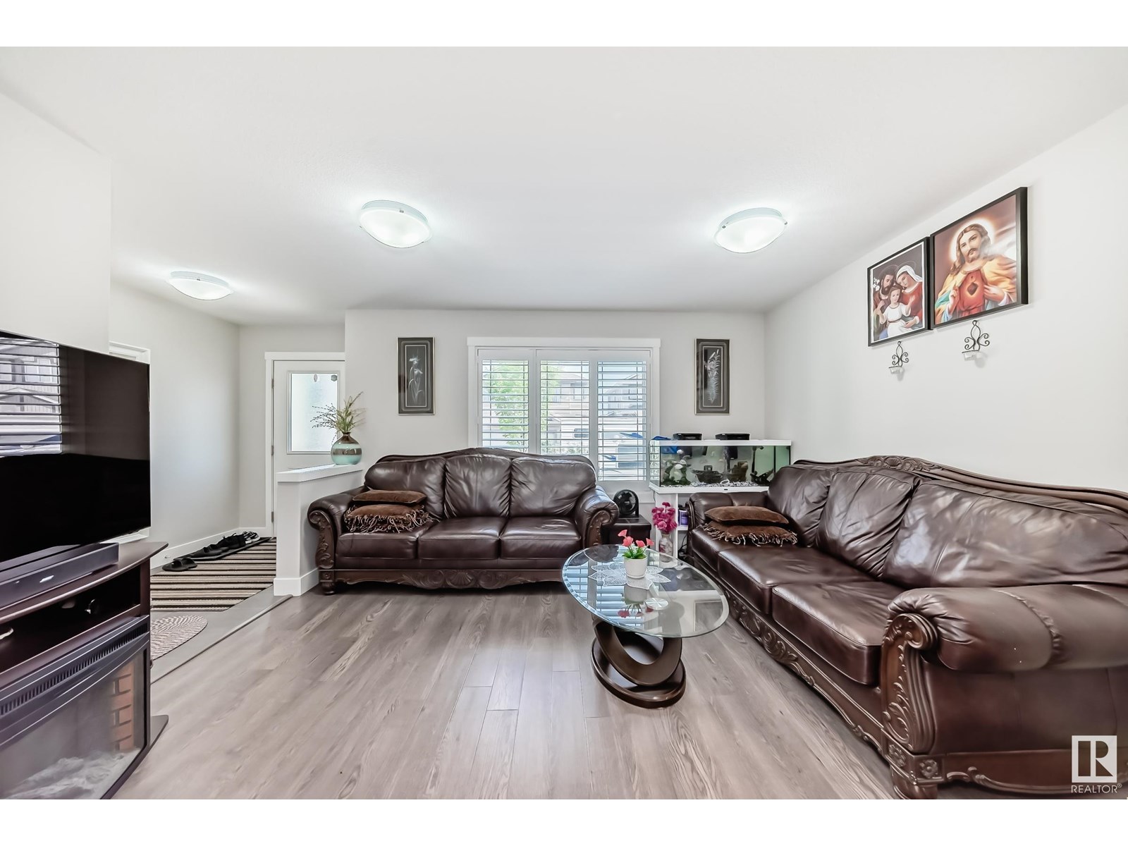 Photo 6 of 1532 21 St Nw, Edmonton AB