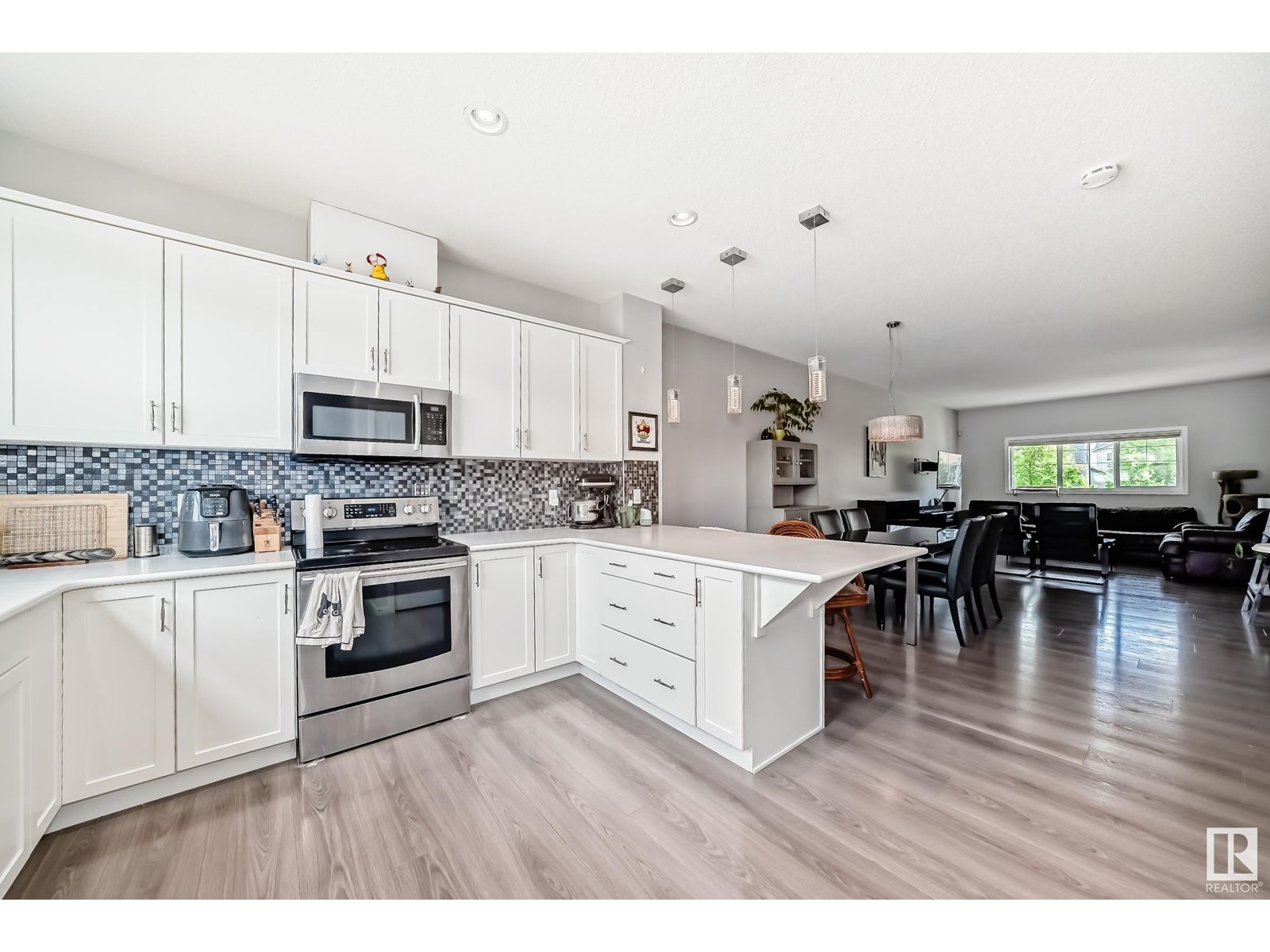 Photo 3 of 4231 Prowse Wy Sw, Edmonton AB