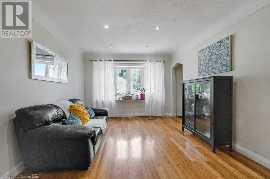 Photo 4 of 20 Audrey Street, Hamilton ON