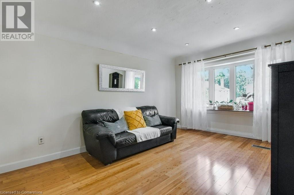Photo 8 of 20 Audrey Street, Hamilton ON