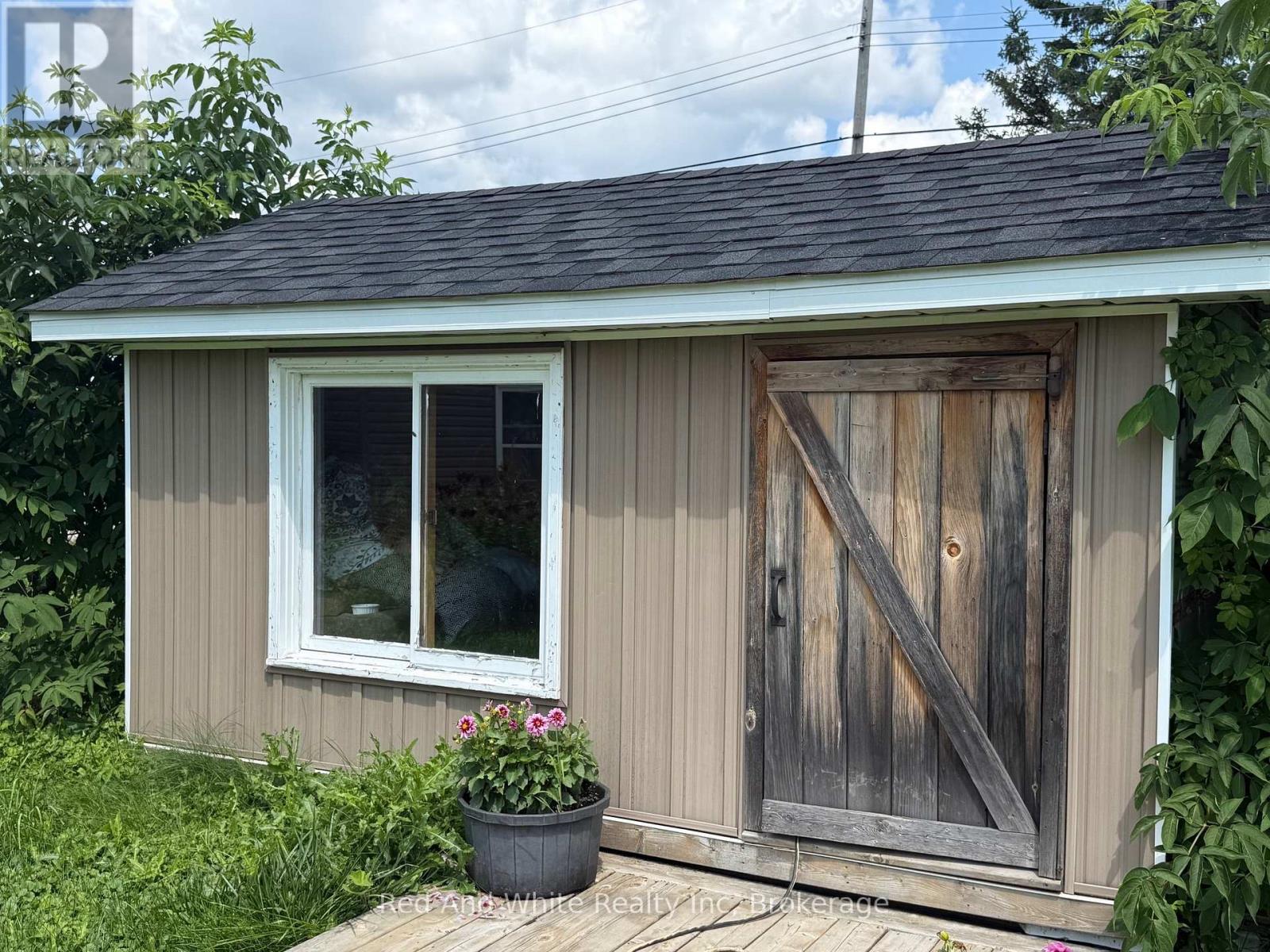 Photo 4 of 5 Bay Street, Magnetawan ON