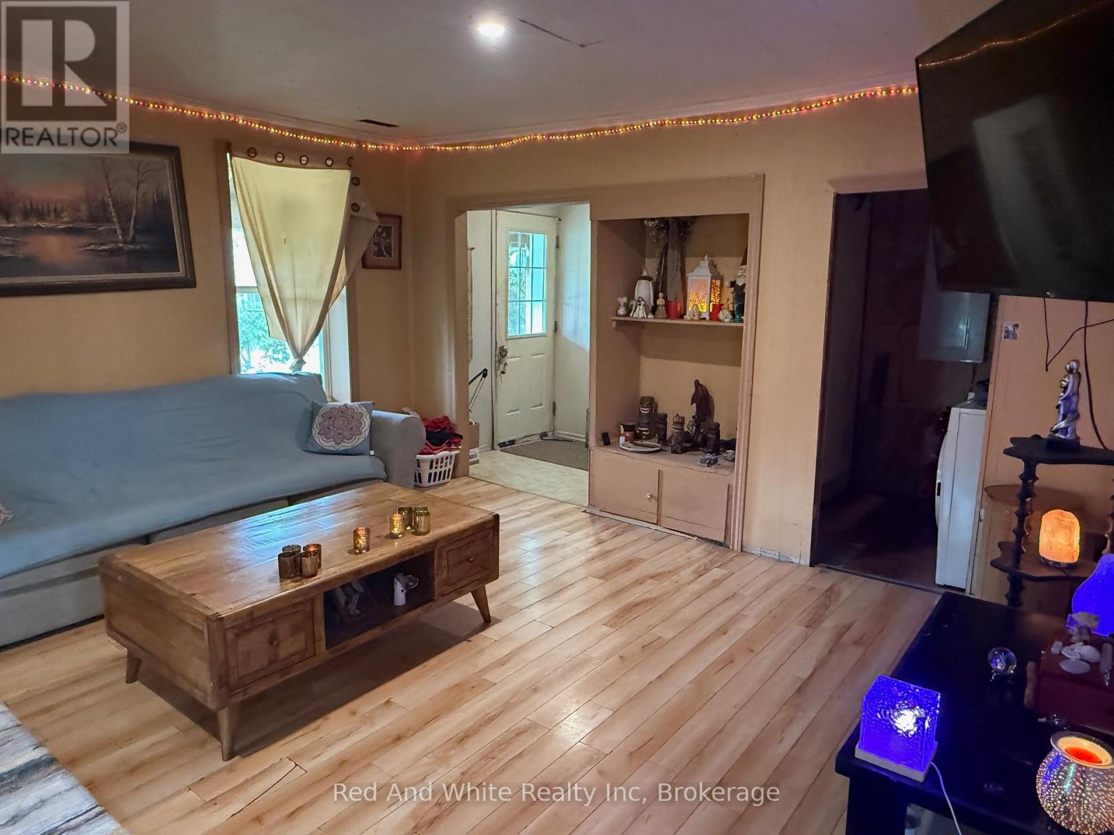 Photo 14 of 5 Bay Street, Magnetawan ON