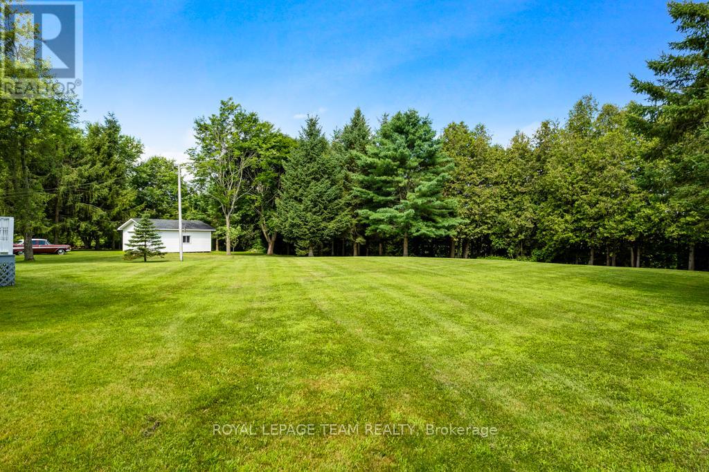 Photo 20 of 17 Maric Trail, North Grenville ON