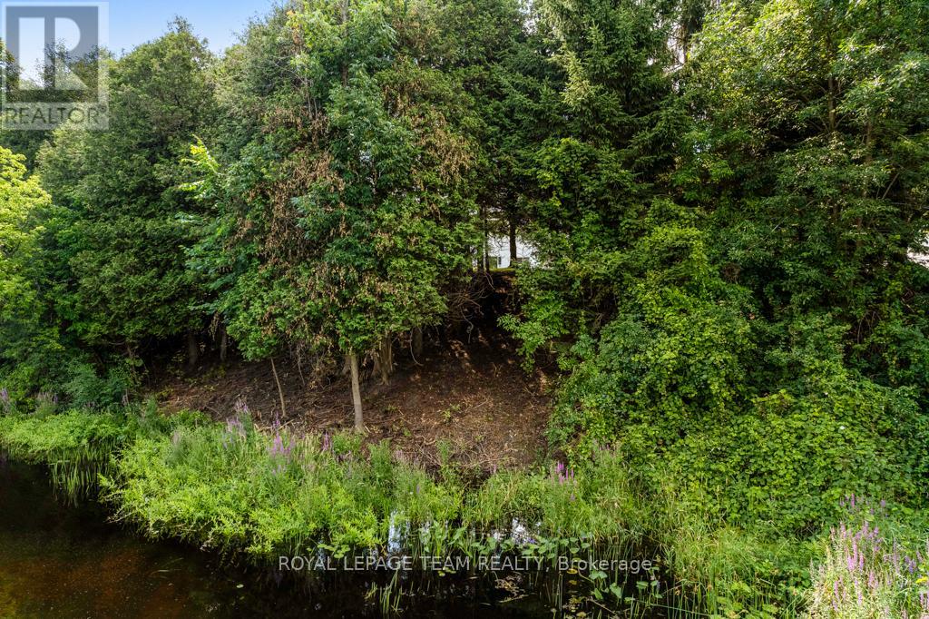 Photo 41 of 17 Maric Trail, North Grenville ON