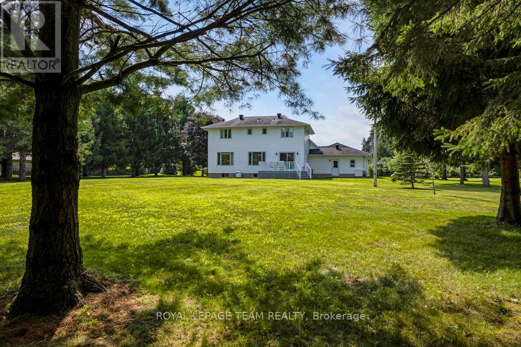 Photo 42 of 17 Maric Trail, North Grenville ON