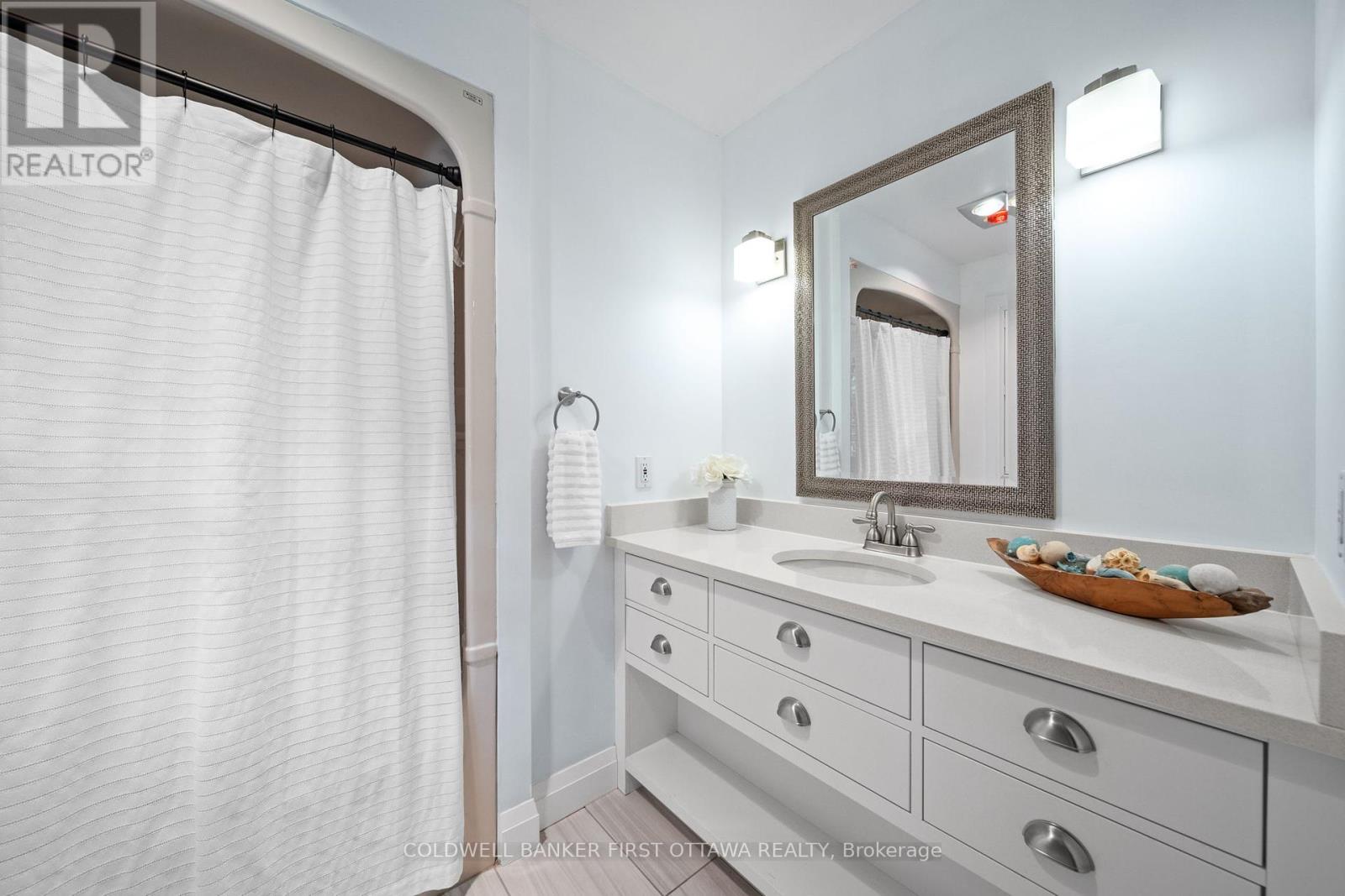 Photo 2 of 314 Kennedy Road, Greater Madawaska ON