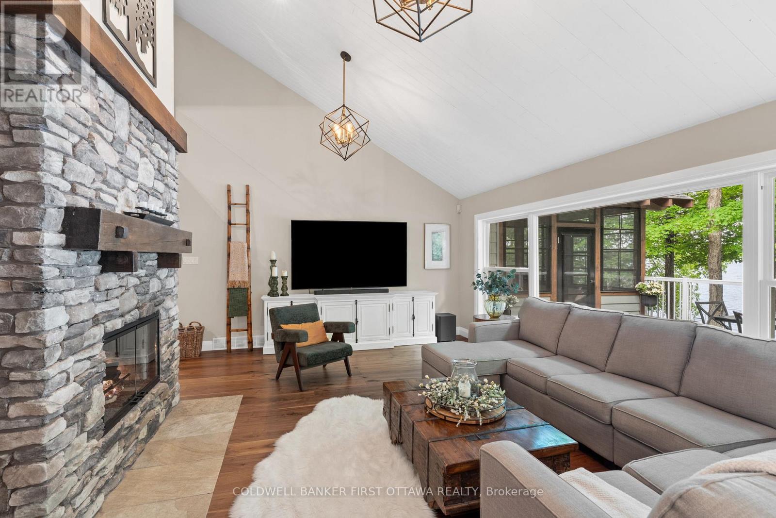 Photo 14 of 314 Kennedy Road, Greater Madawaska ON