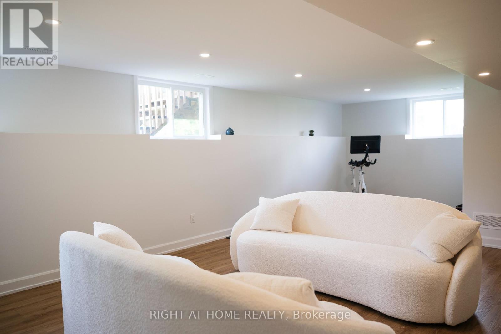 Photo 17 of 219 Owen Lucas Street, Mcnab Braeside ON