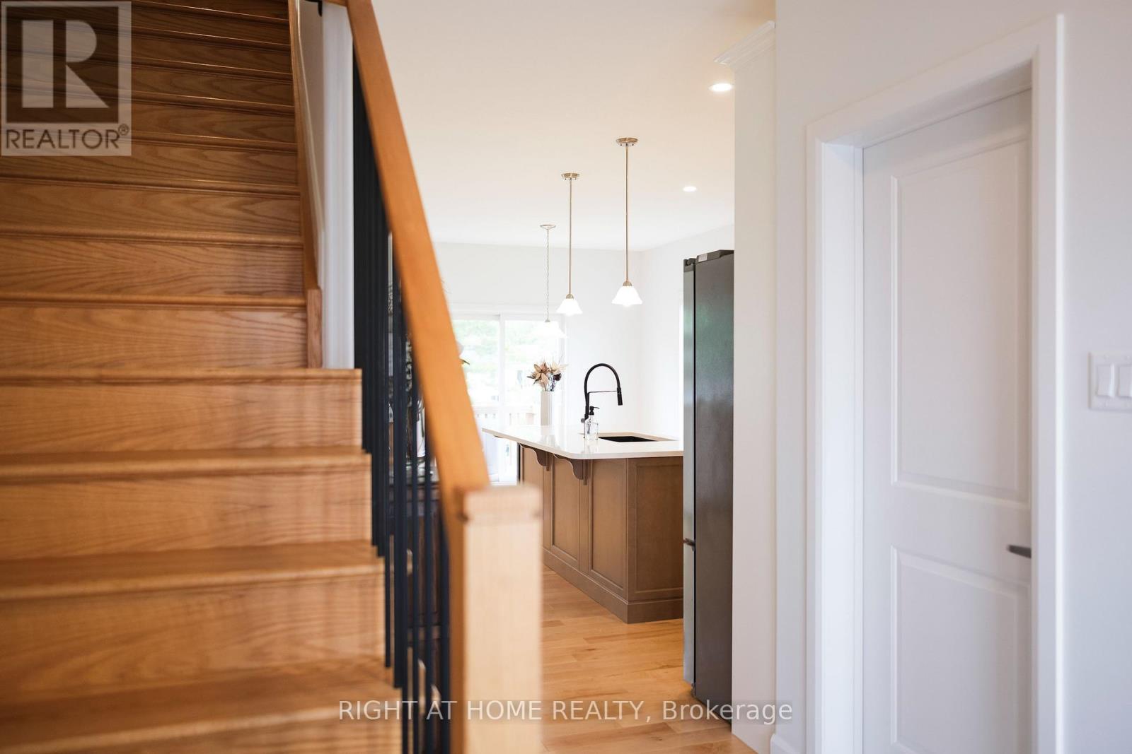 Photo 10 of 219 Owen Lucas Street, Mcnab Braeside ON
