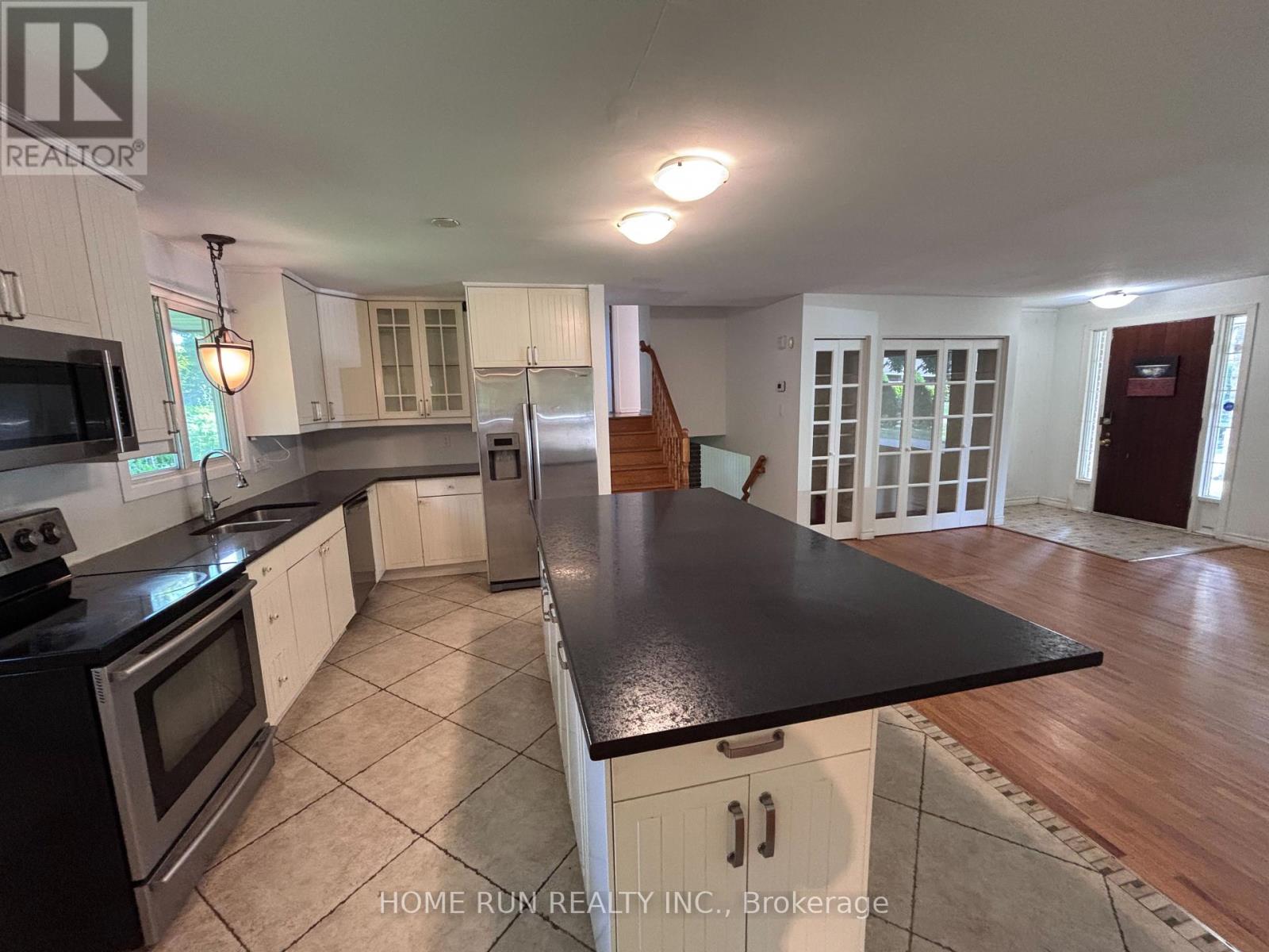 Photo 7 of 9 Button Court, Ottawa ON