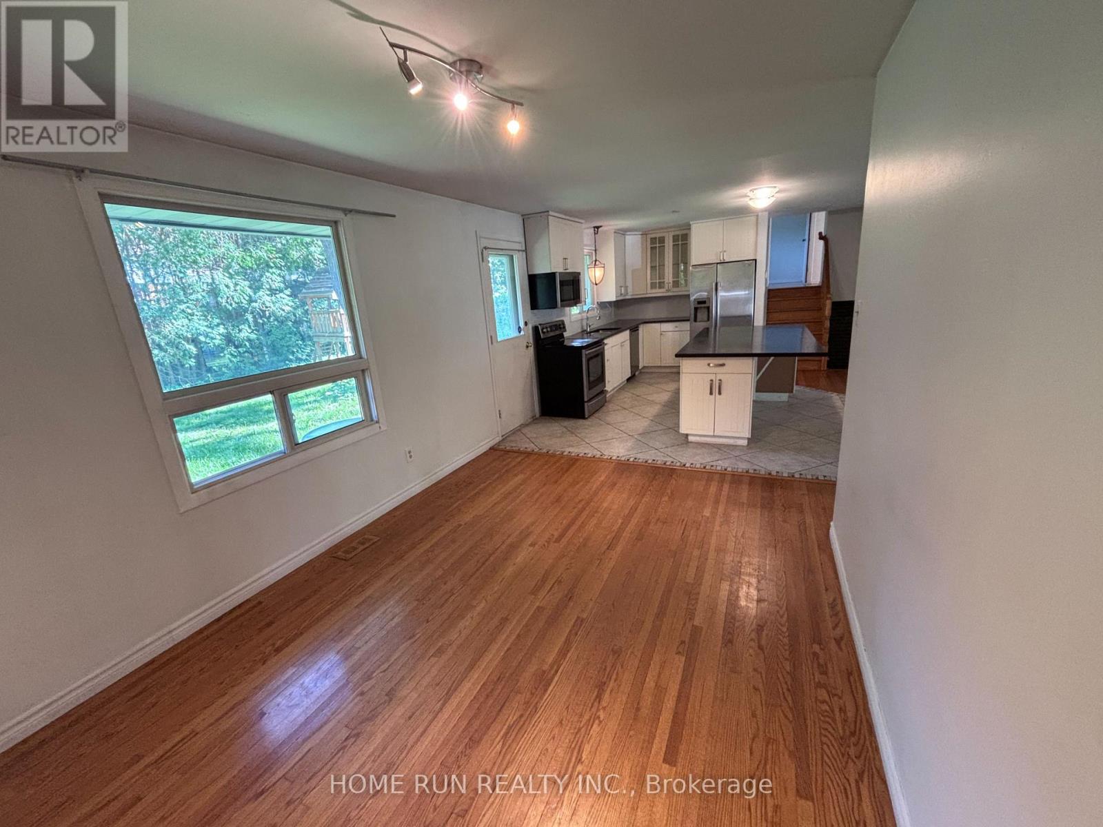Photo 9 of 9 Button Court, Ottawa ON